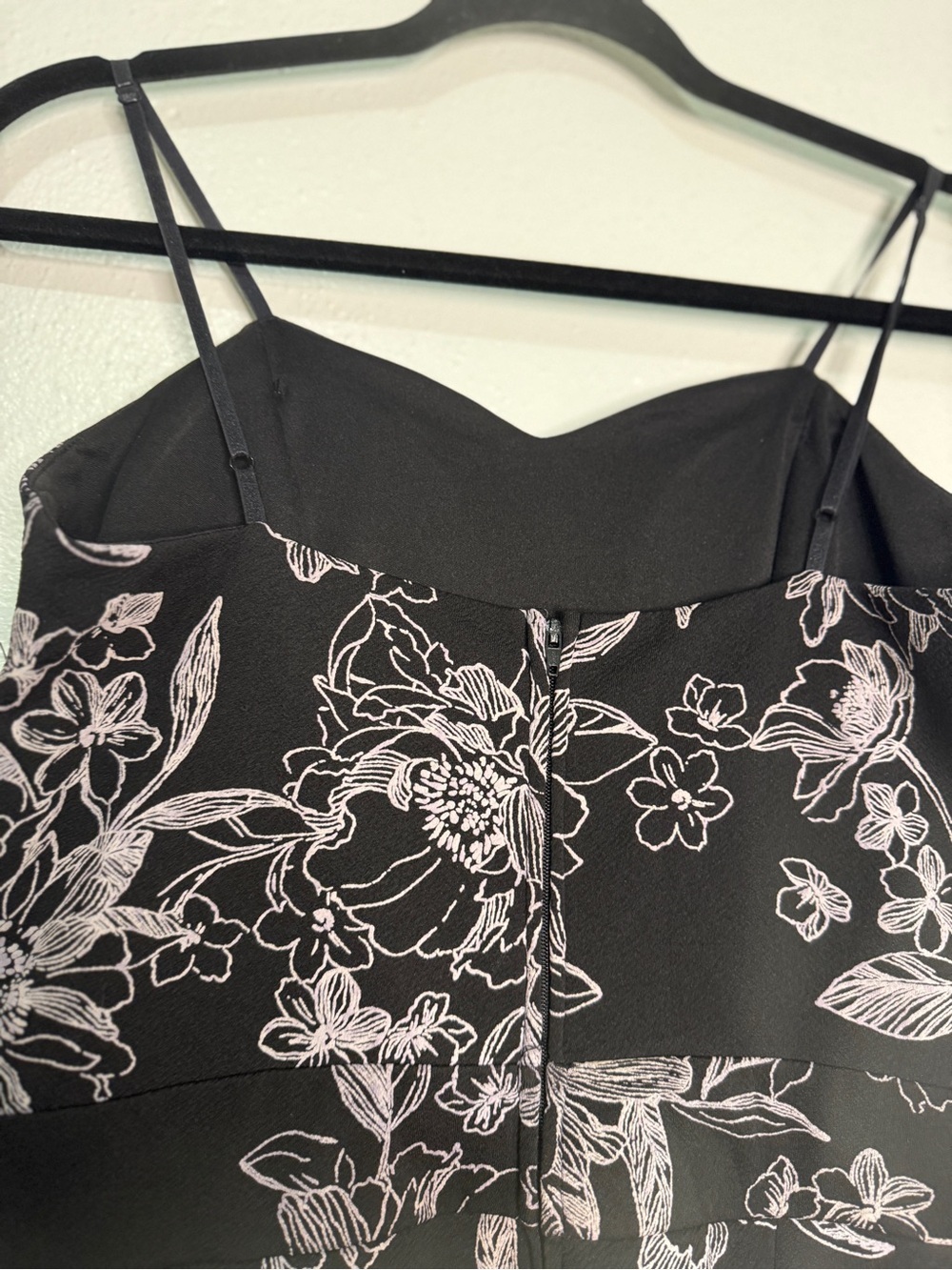 Honey & Rosie cropped black & white floral jumpsuit with POCKETS! Sz M. - Picture 6 of 13